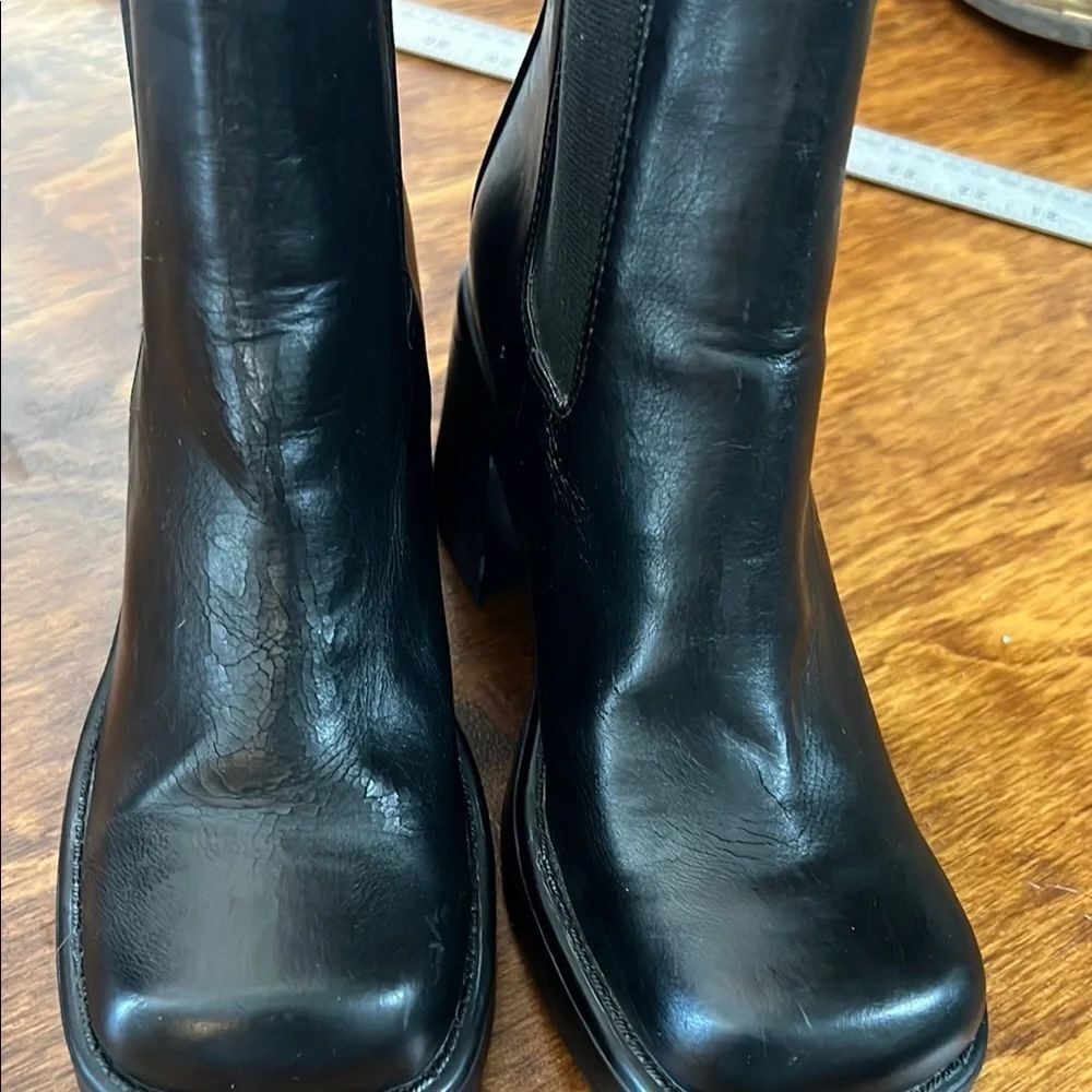 No Boundaries Black Ankle Booties with Elastic Panels - Picture 5 of 12